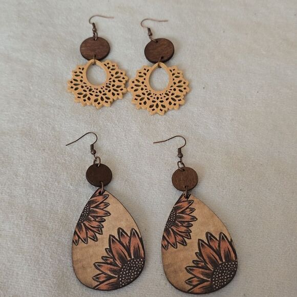 Wooden earrings 2 pair - Picture 2 of 10